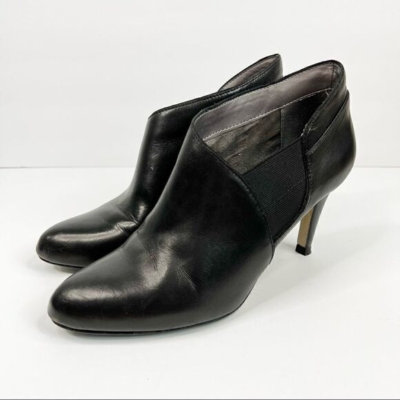 ADRIENNE Vittadini Tikki Slip On Classic Black Leather Heeled Booties Shoes 7.5 - Picture 1 of 12